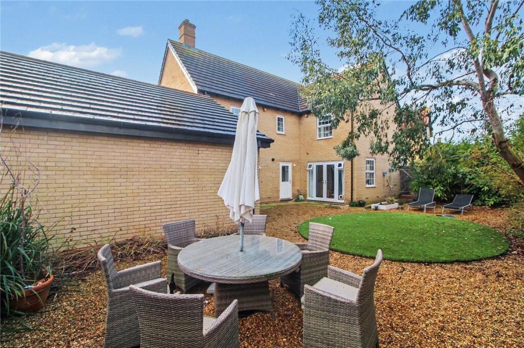 Brickle Wood Avenue, Poringland, Norwich, Norfolk, NR14 photo 2