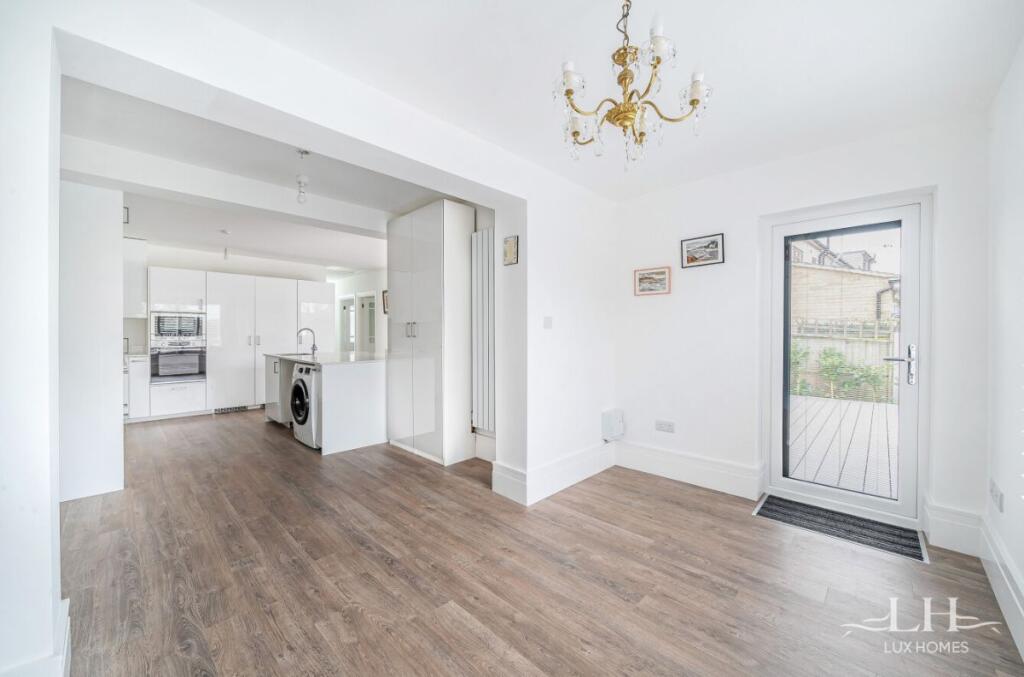 Southdown Road, Hornchurch photo 3