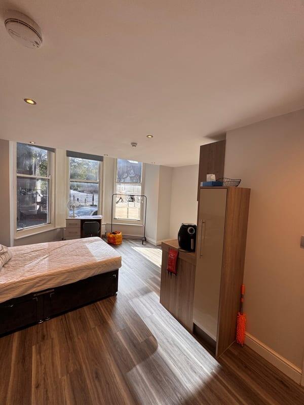 Apartment in Leicester, Highfields - View 2