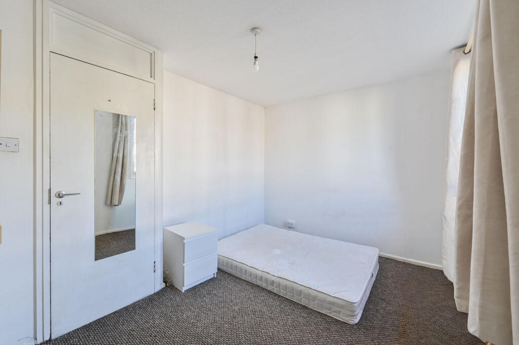 House in London - View 5