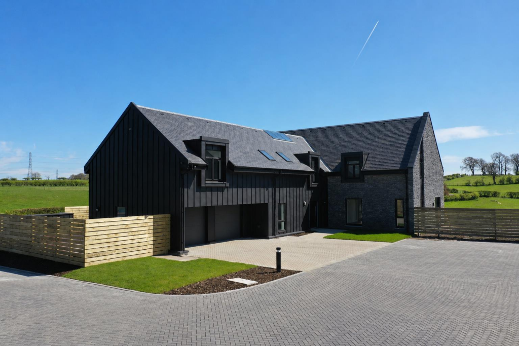Main image of property: Thorntonhall, Glasgow