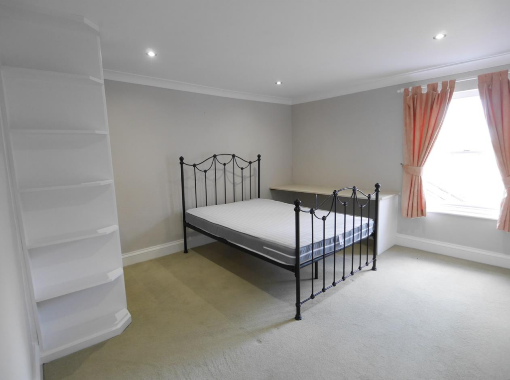 Apartment in Doncaster - More