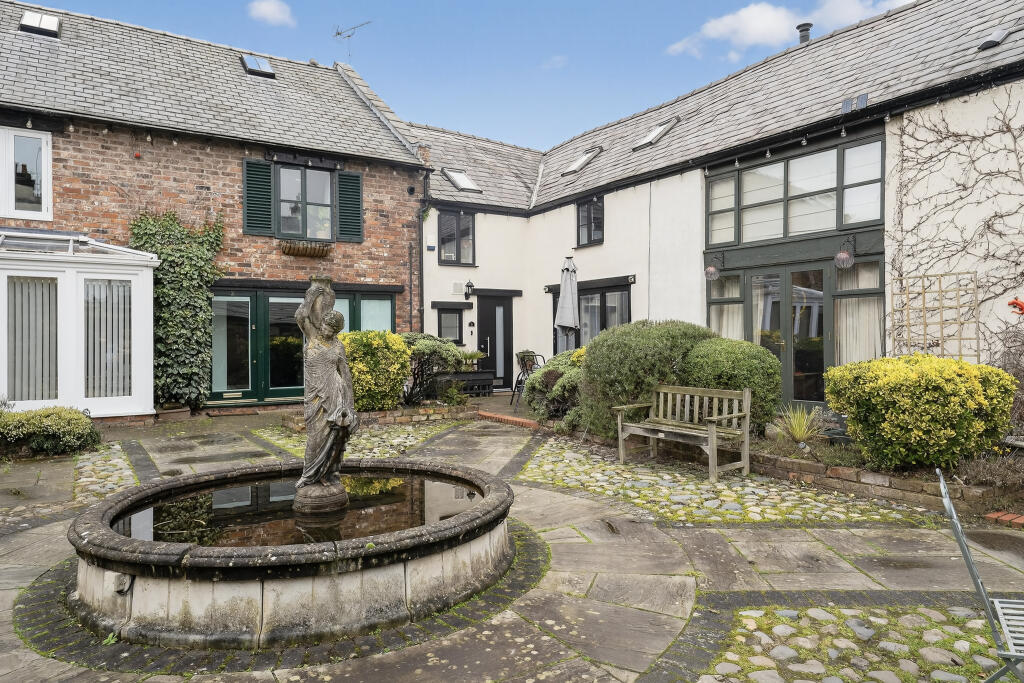 Main image of property: Old Barn Lane, Willaston, CH64