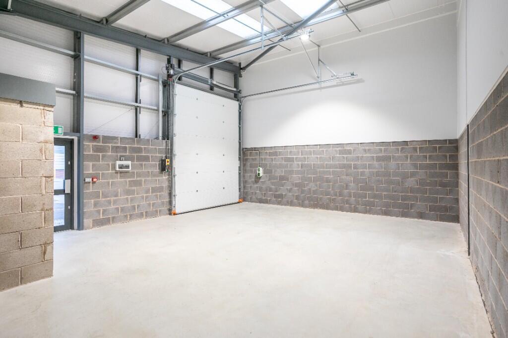 563 sq ft unit