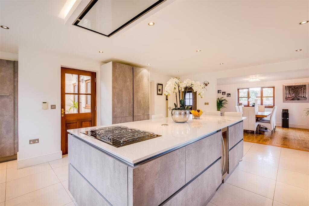 Additional image 18 of Chestnut Walk, Welwyn, AL6