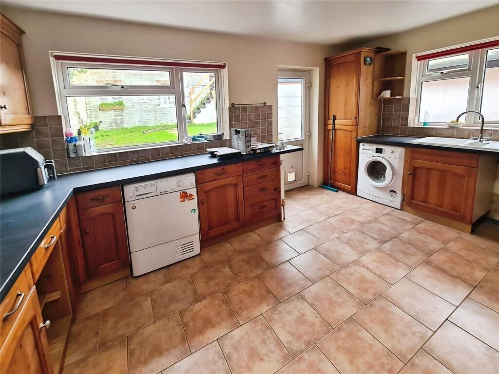 House in Southampton - More