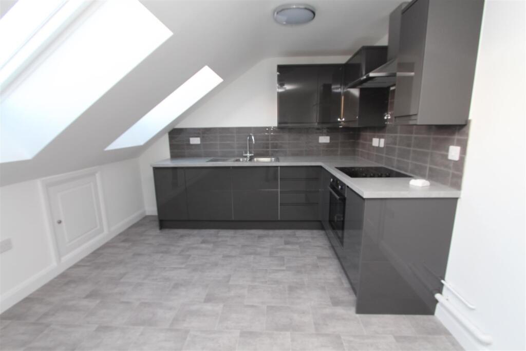 Apartment in Bristol - View 2