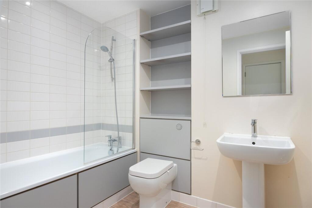 Apartment in London - More