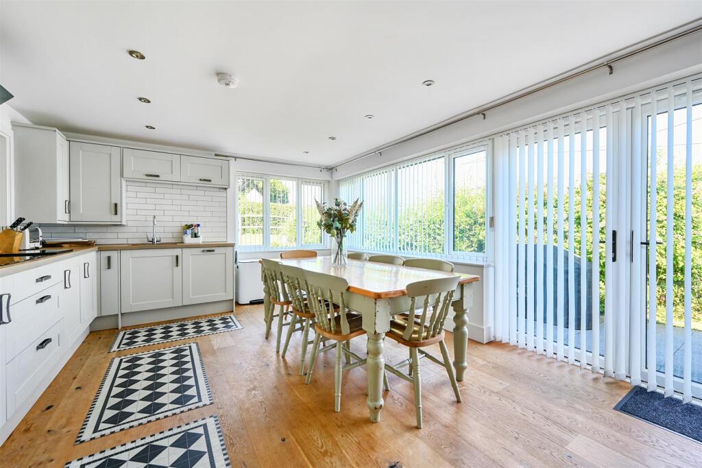 House in Tonbridge - View 4