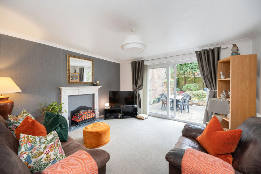 House in Horsham, North Heath, North Horsham - View 3