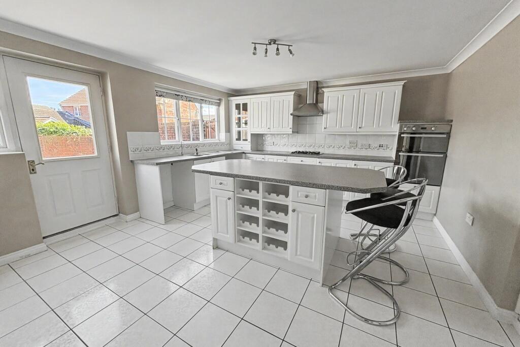 Verwood photo 3