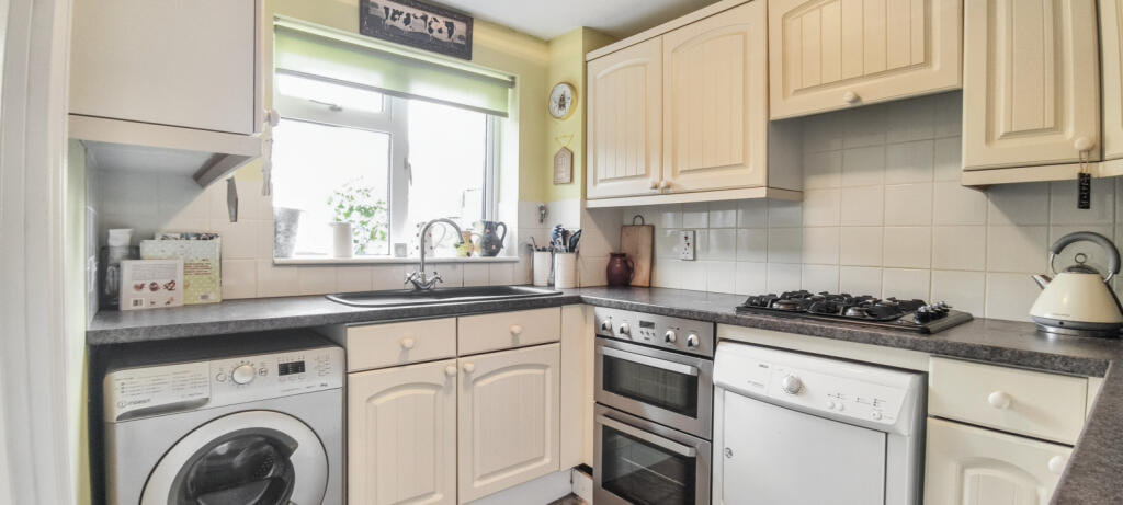 Ash Close | Crawley Down | RH10 | New Move Esate Agents - View 4