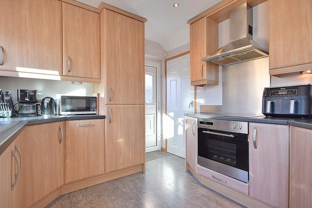 House in Huddersfield - View 5