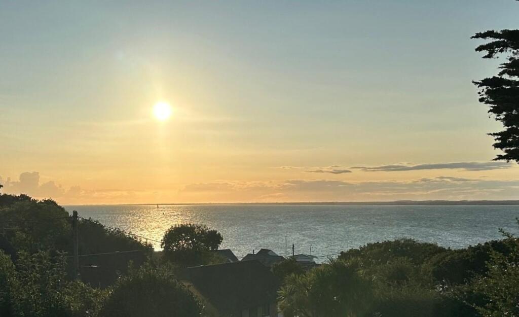 House in Cowes, Gurnard - View 5