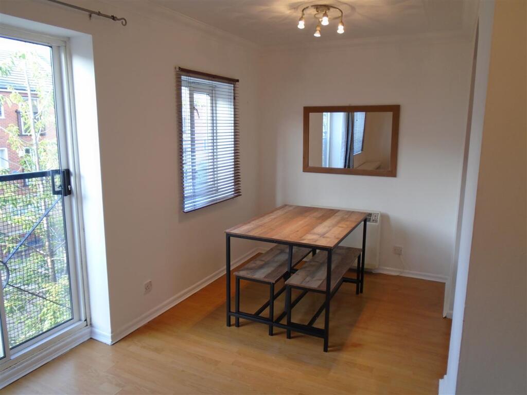 Apartment in Manchester - View 3