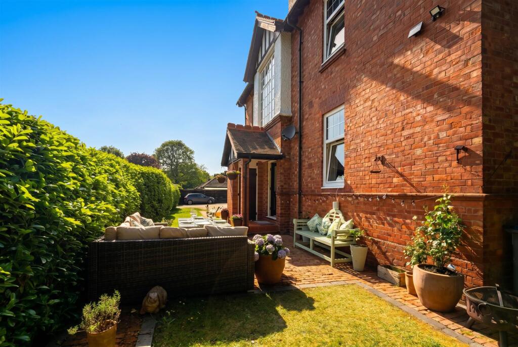 House in Solihull, Hampton-in-Arden - View 2