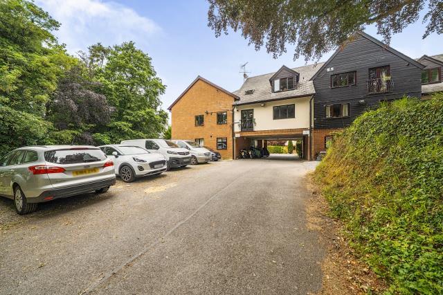 Apartment in Speen - More
