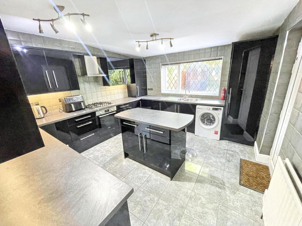 House in Newcastle upon Tyne - View 4