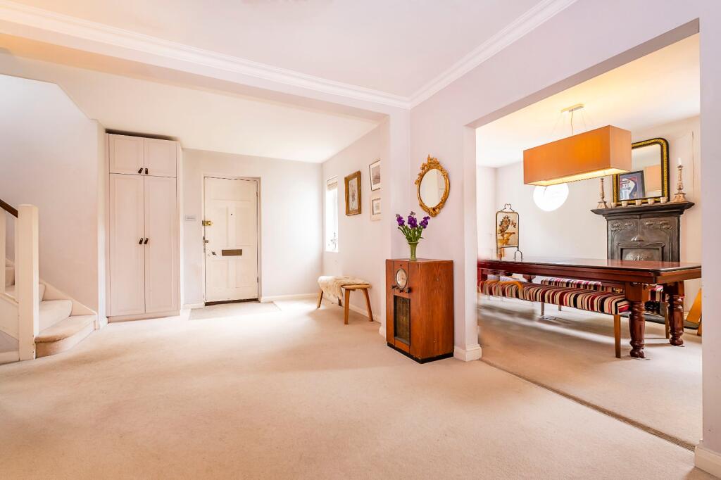 Angel Road, Thames Ditton, Surrey, KT7 photo 3