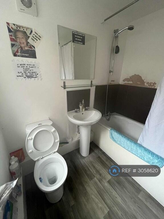 House in North East Derbyshire, Eckington - More