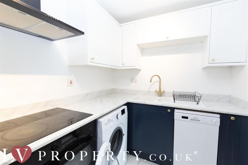 Apartment in Birmingham, Jewellery Quarter - View 5