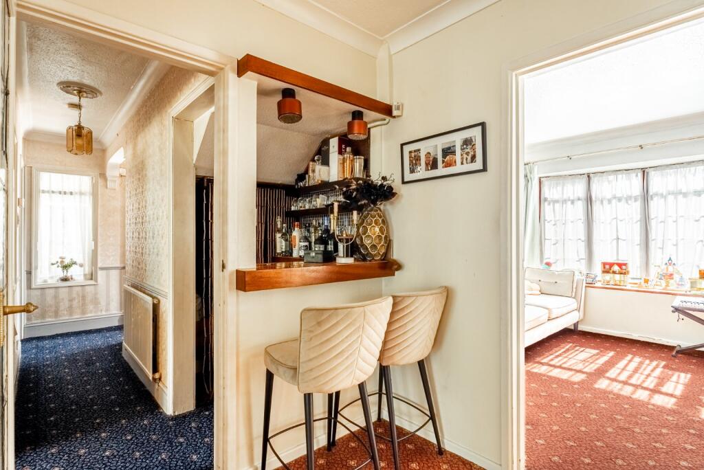 Abbey Avenue, St. Albans, Hertfordshire, AL3 - View 6