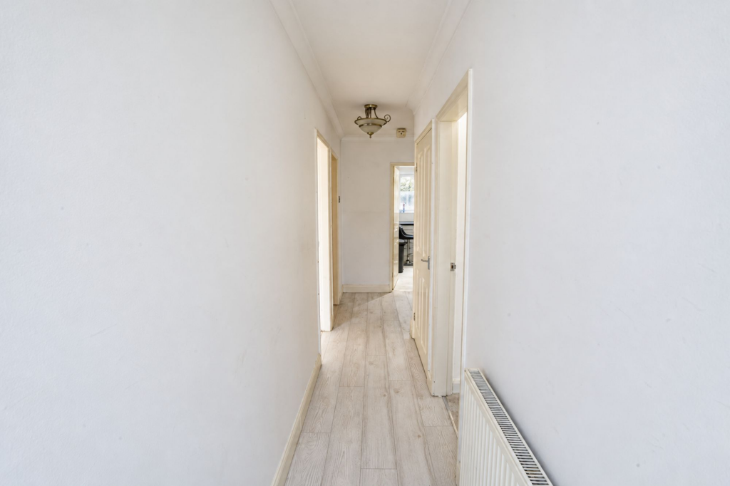 Apartment in Solihull, West Midlands - View 2