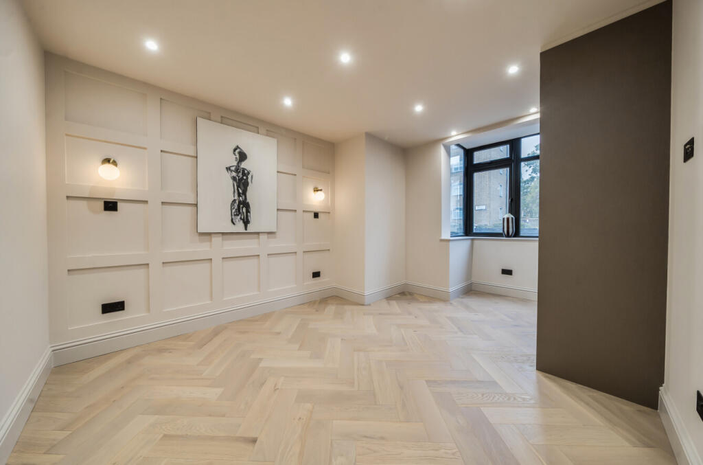 Apartment in London - More