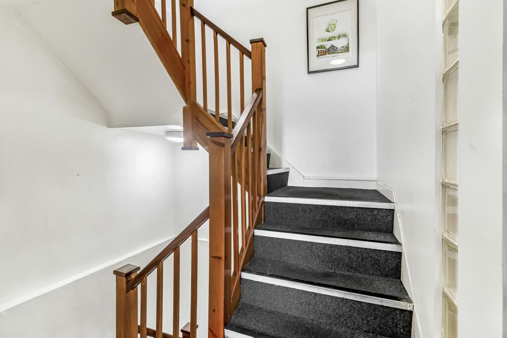Staircase.jpg
