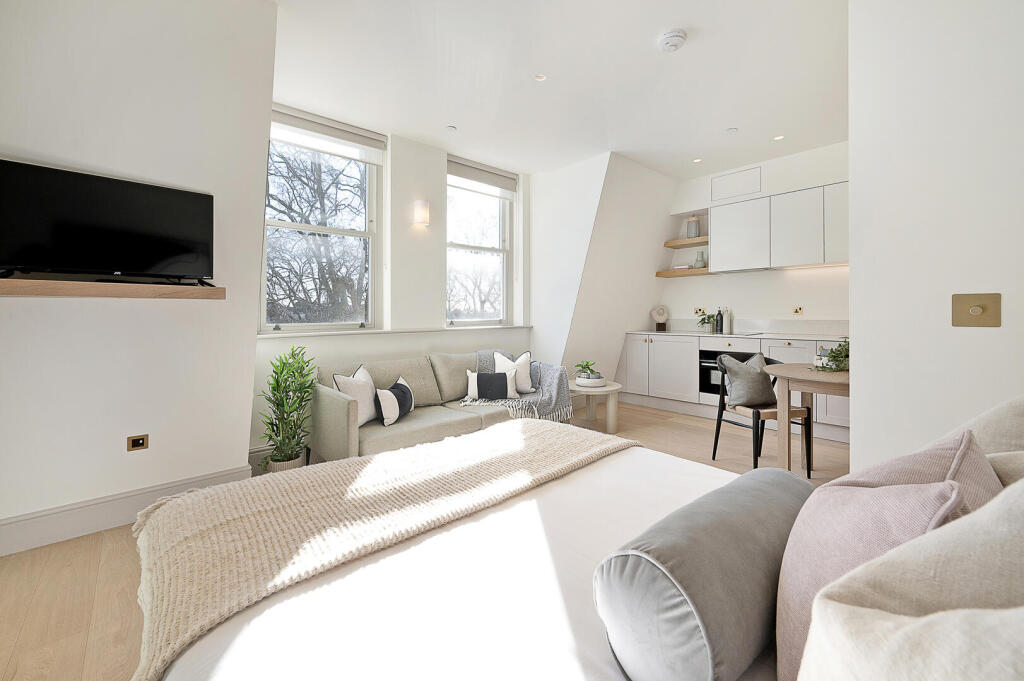 Studio flat for rent