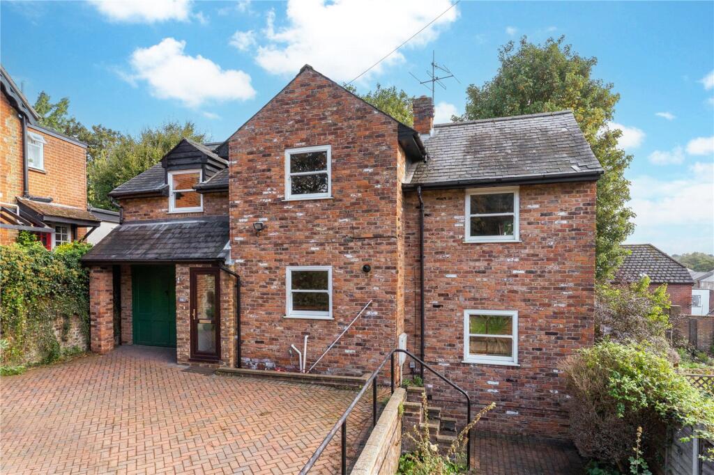 Main image of property: Chantry Road, Bishop's Stortford, Hertfordshire, CM23
