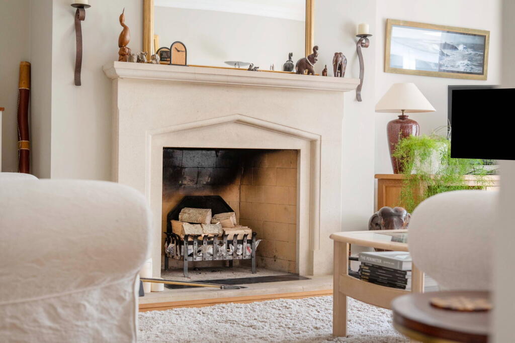 House in Winchester, South Wonston - More