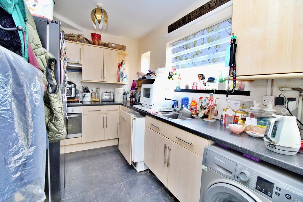 Bucknill Crescent, Hillmorton photo 4