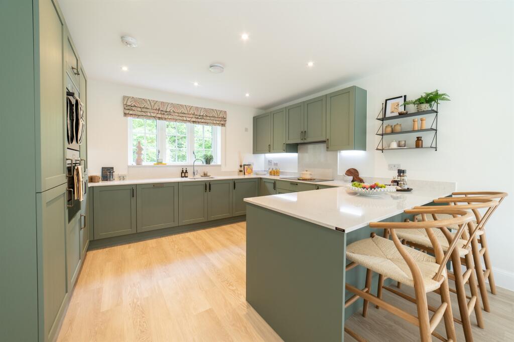 Main image of property: Hoe Lane, North Baddesley, Southampton