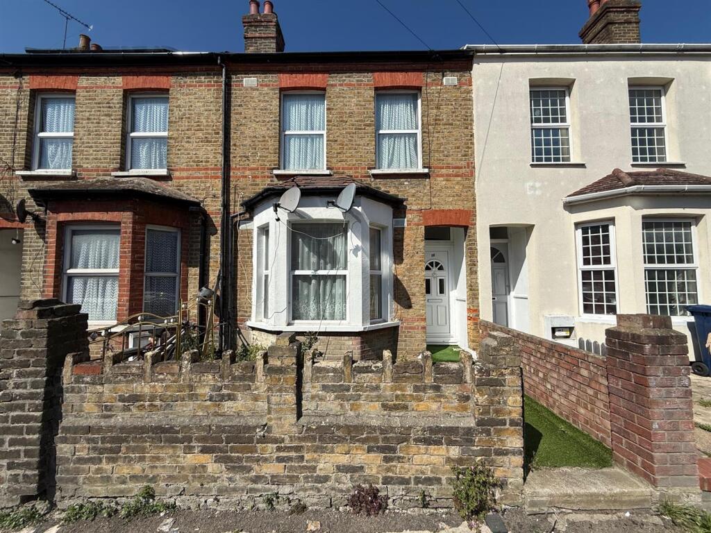 Main image of property: Mount Avenue, Southall