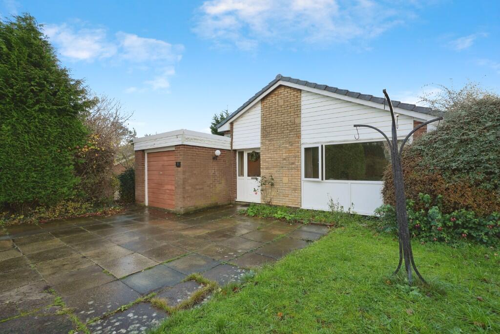 Main image of property: Longroyde Grove, Brighouse, West Yorkshire, HD6