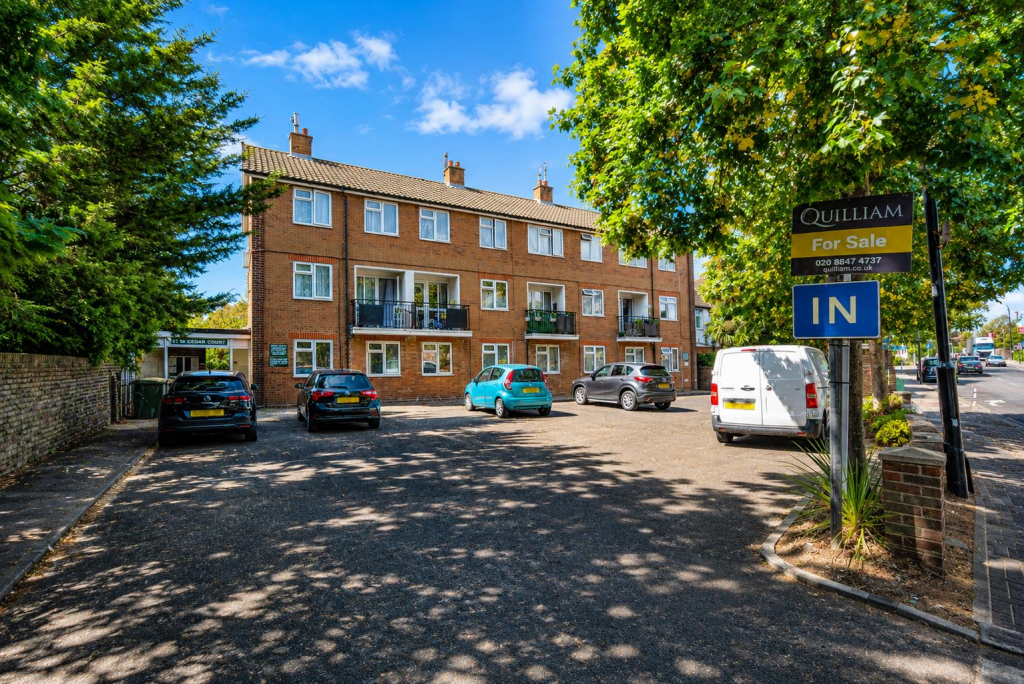 Main image of property: Cedar Court, Boston Manor Road