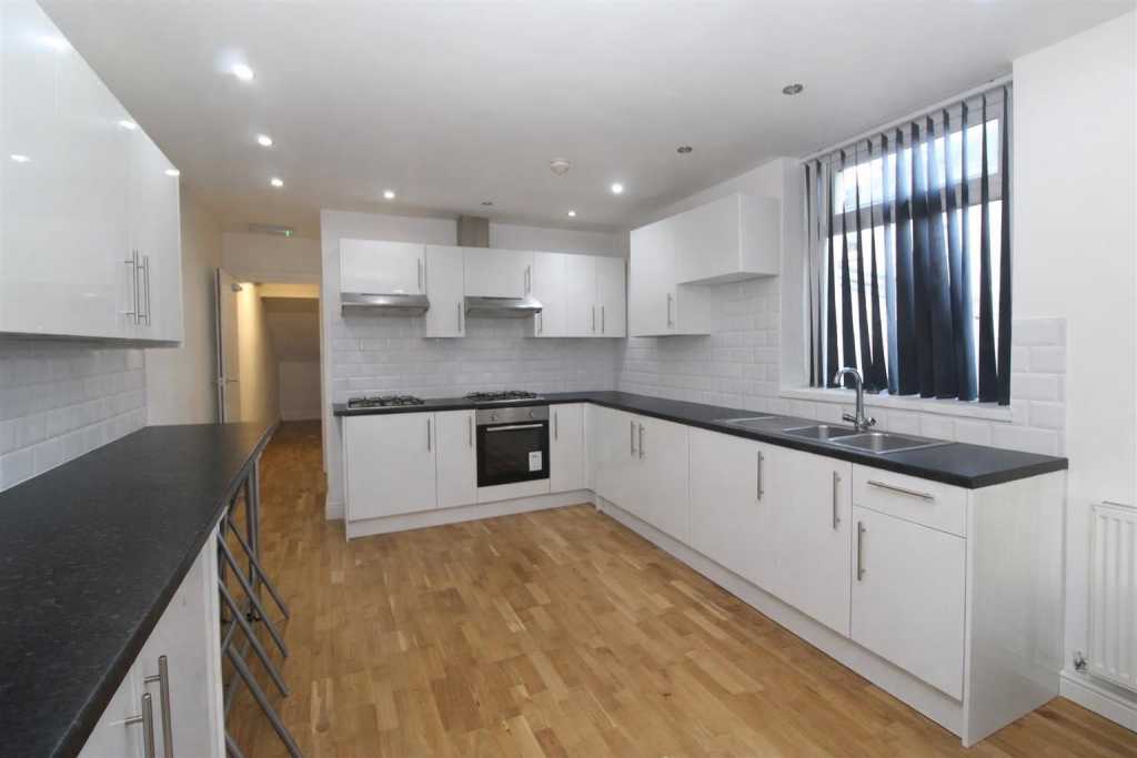 Main image of property: Pen-Y-Wain, Cathays, Cardiff, CF24 4GG