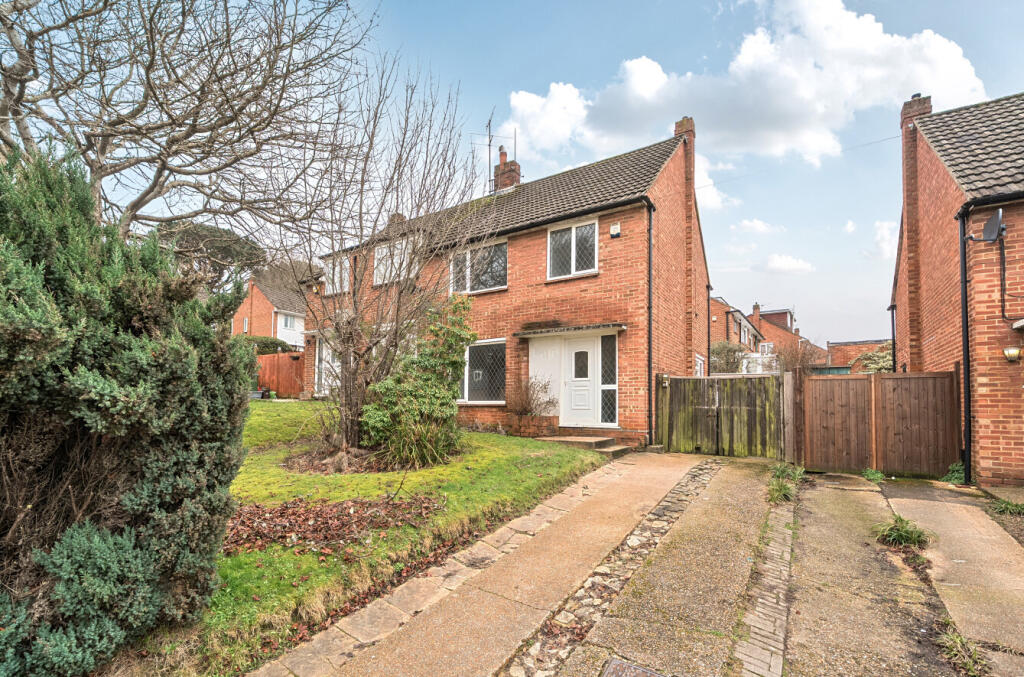 Main image of property: Kingsfold Avenue, Townhill Park, Southampton, Hampshire, SO18