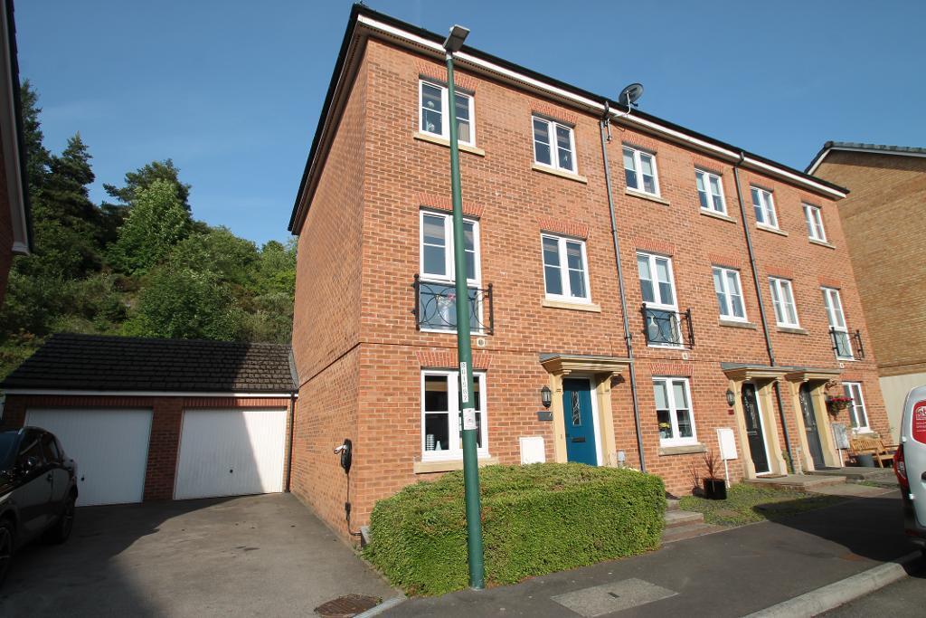 Main image of property: Heol Cae Ffwrnais, Ebbw Vale, Blaenau Gwent, NP23 6EE