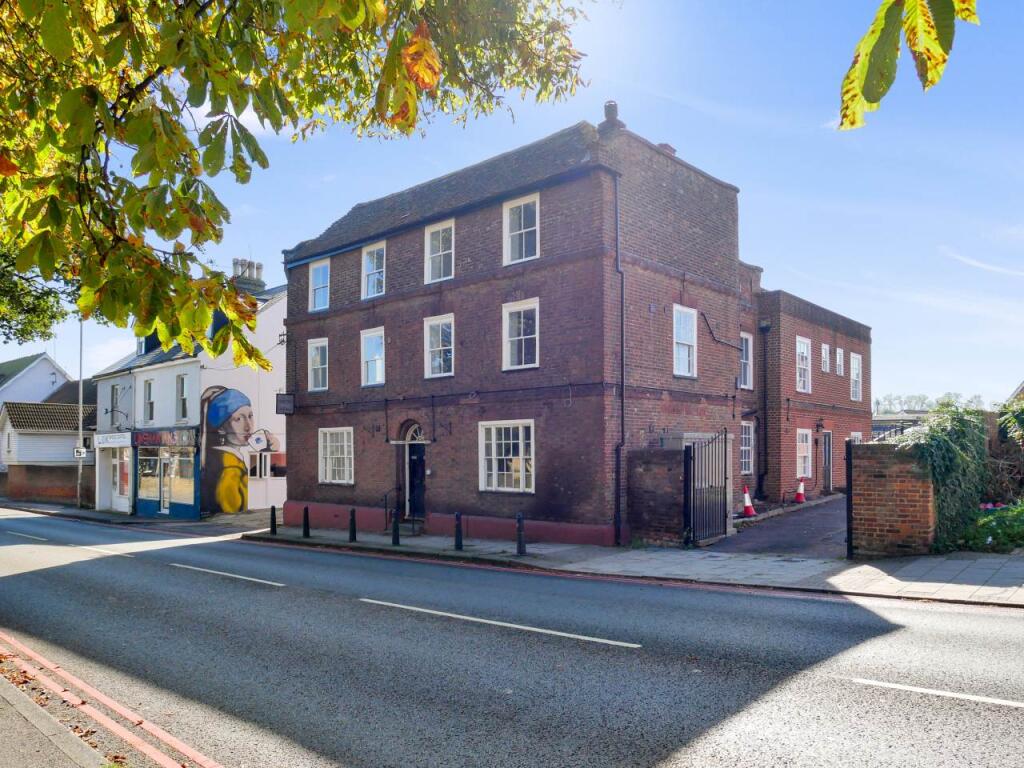 Main image of property: Durland House, 160 High Street, Rainham