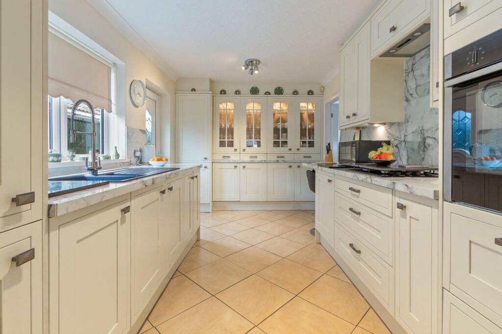 Waby Close, Willows, Grimsby, N.E Lincolnshire, DN37 photo 4