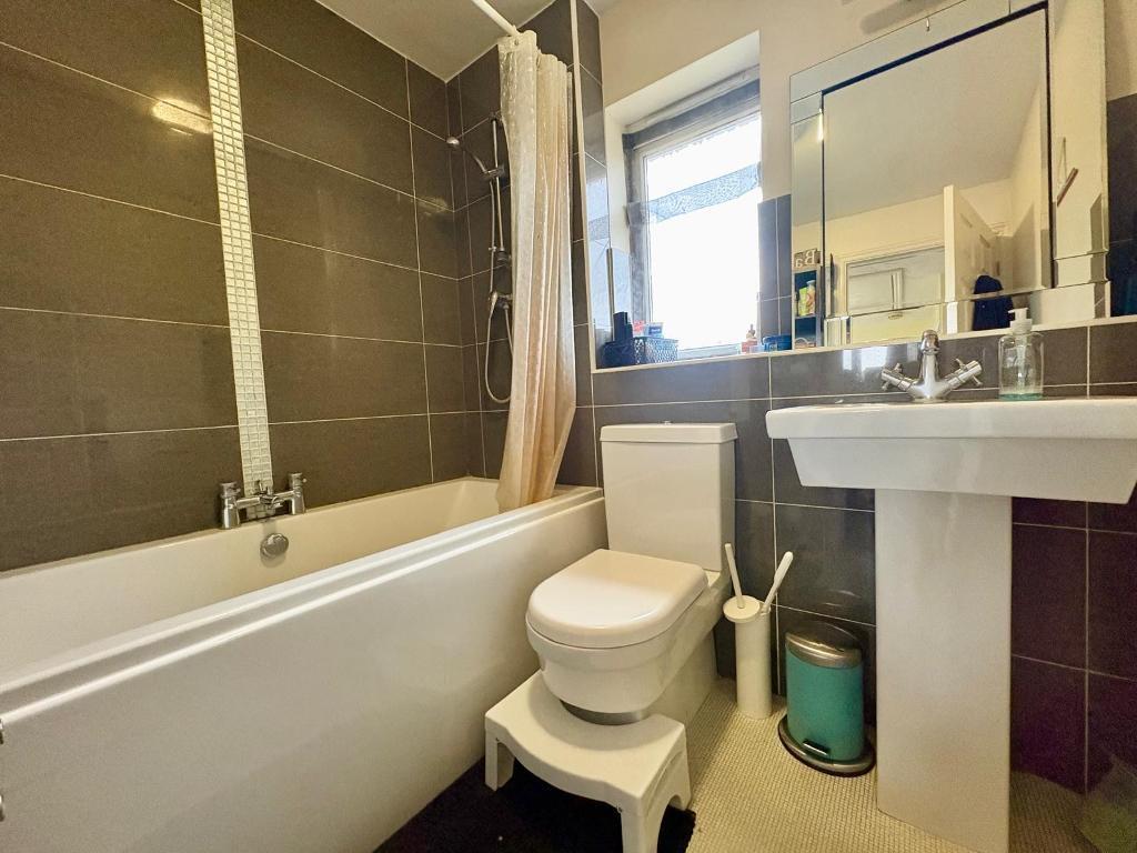 Main image of property: De Havilland Avenue, Shortstown, Bedfordshire, MK42 0QZ