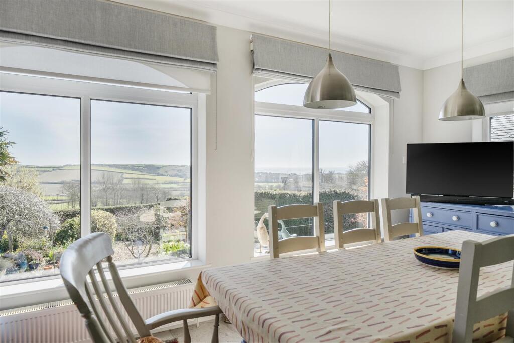 House in Shipton Gorge, Dorset - View 3