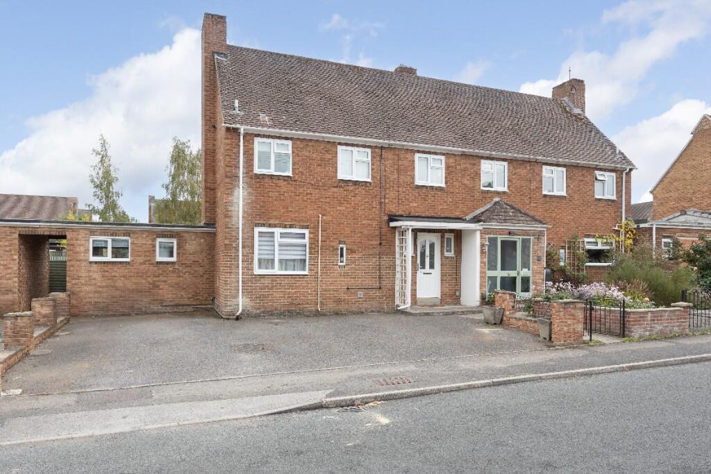 3-bed semi-detached on Langford Road, Trowbridge, £270,000