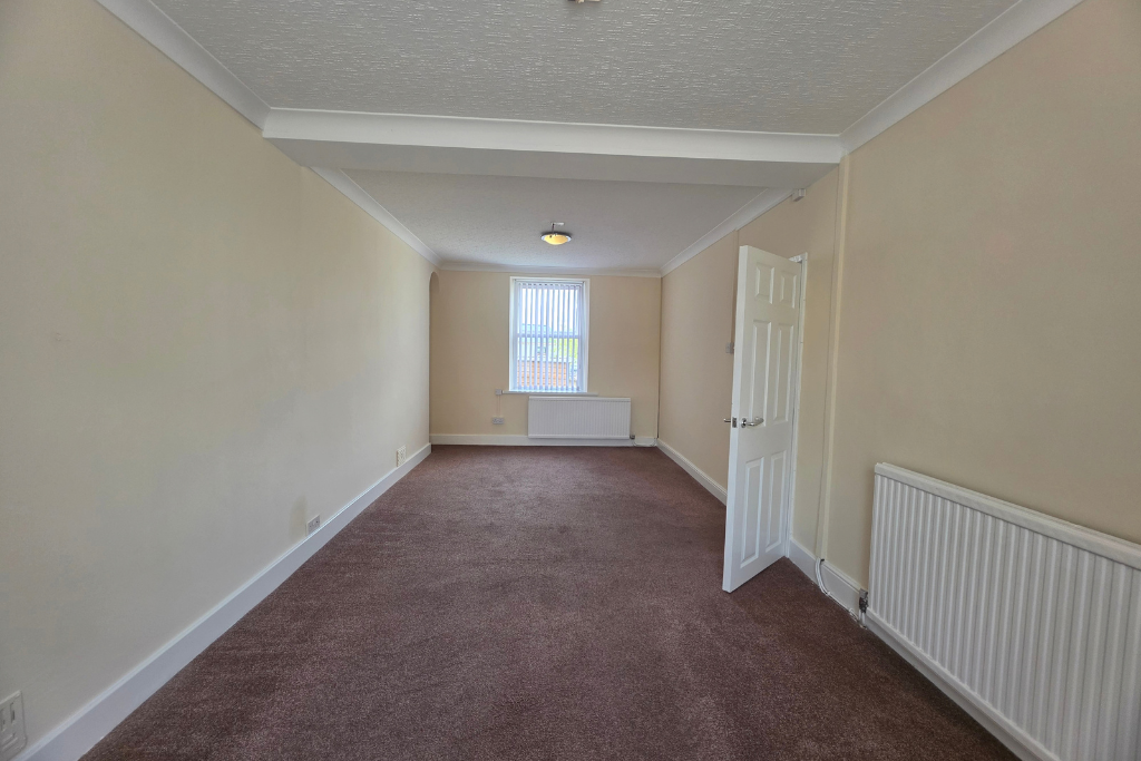 House in Ammanford, Betws - View 5