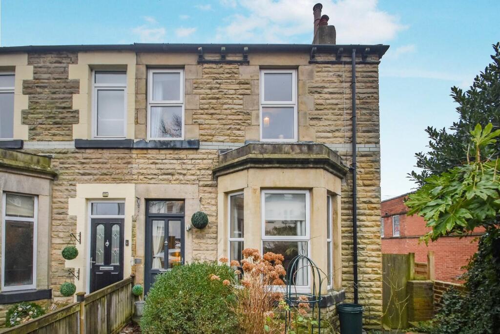 Main image of property: The Avenue, Harrogate