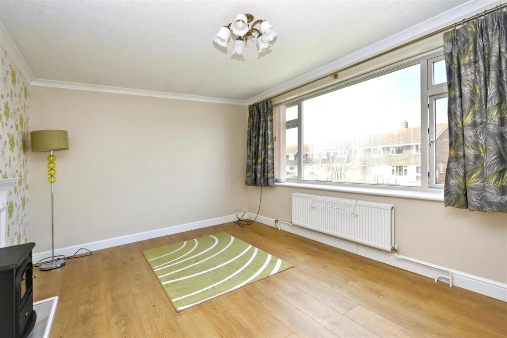 Apartment in Eastbourne, Langney Point, St Anthony's Hill - View 2
