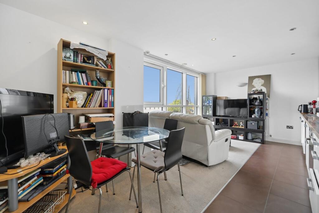 Apartment in London - More