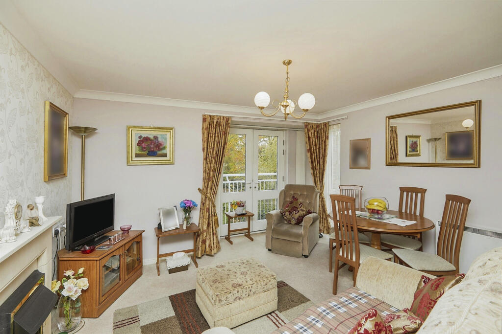 Apartment in Derby - View 5